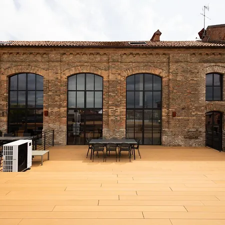 Penthouse - Loft With Canal View アパート ヴェネツィア