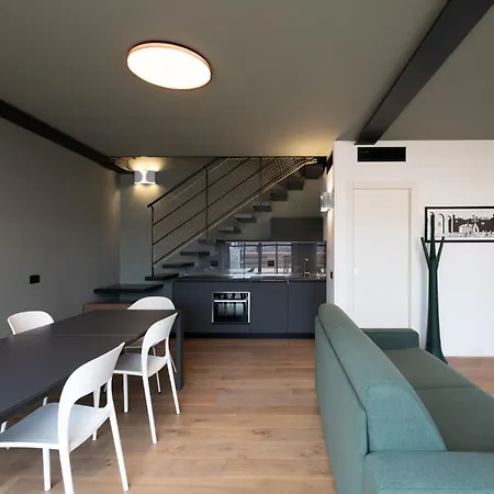 Penthouse - Loft With Canal View شقة