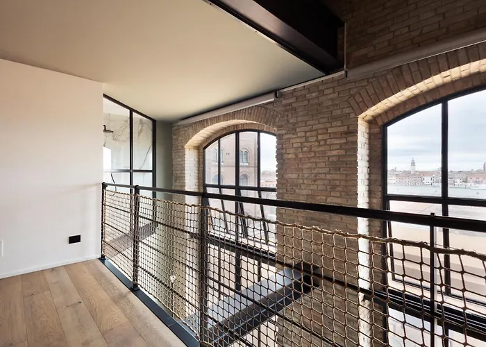 Penthouse - Loft With Canal View