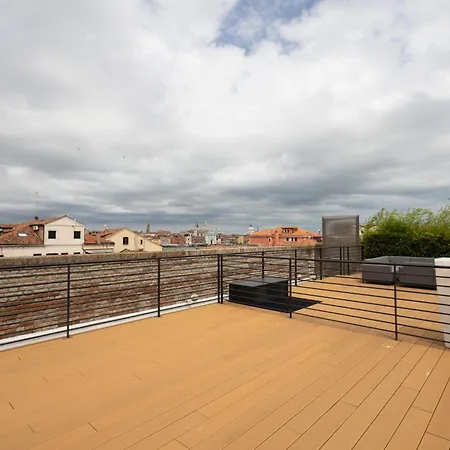 شقة Penthouse - Loft With Canal View البندقية